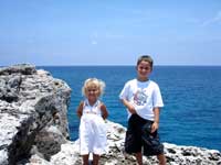 Jeep tour in Grand Cayman, Kids by the sea